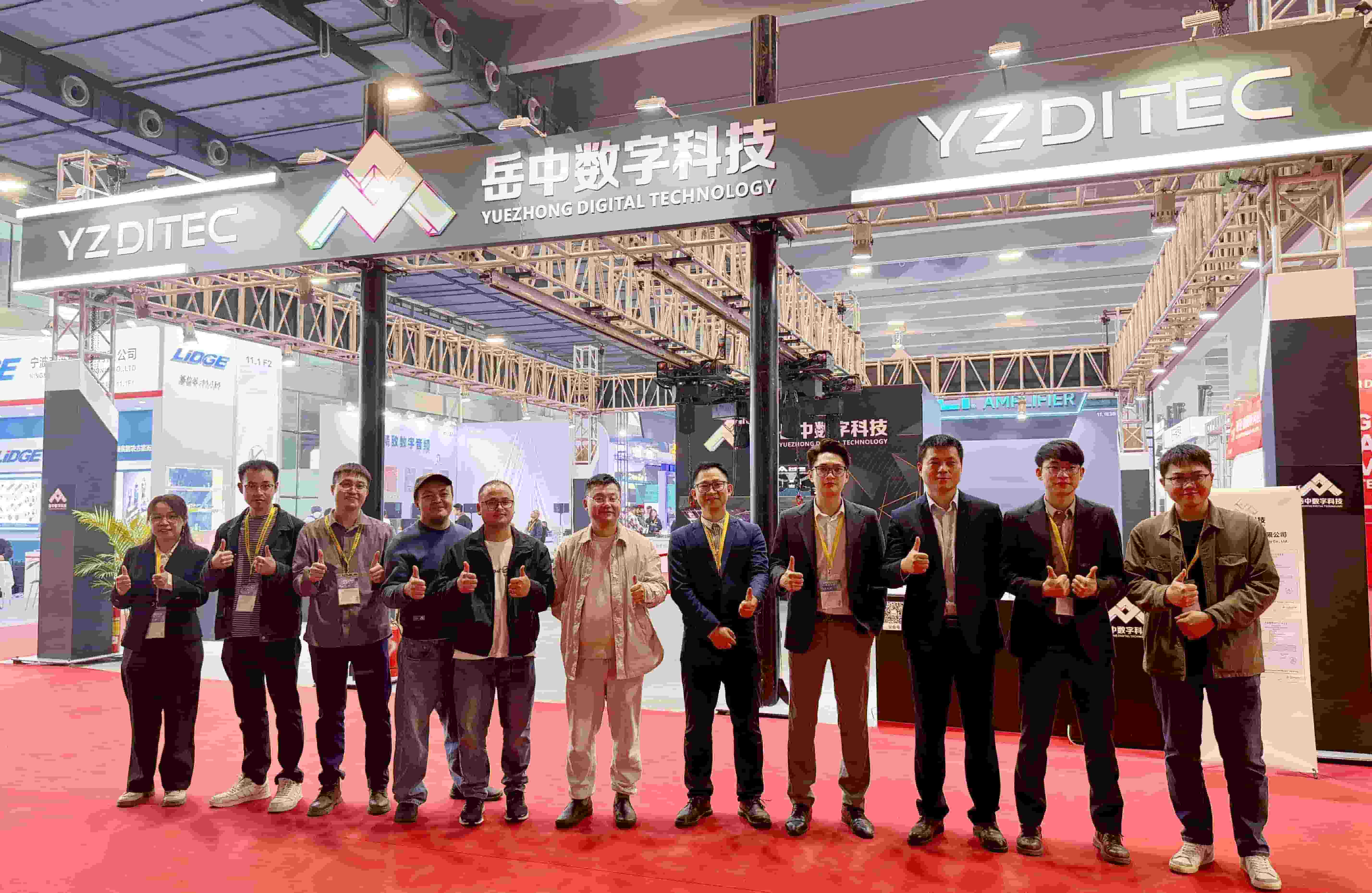 Group photo at the exhibition-min (1)