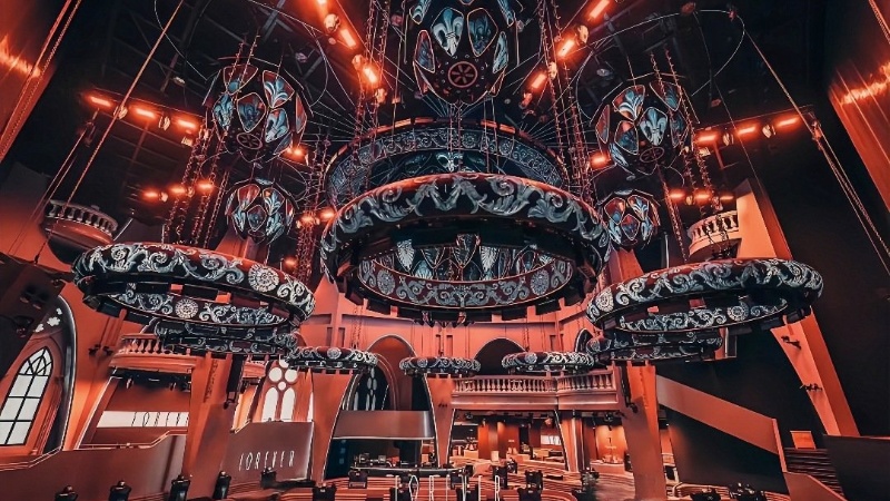 Forever Club: YZDITEC's Integrated Stage Solution with servo hoist & 3D simulation