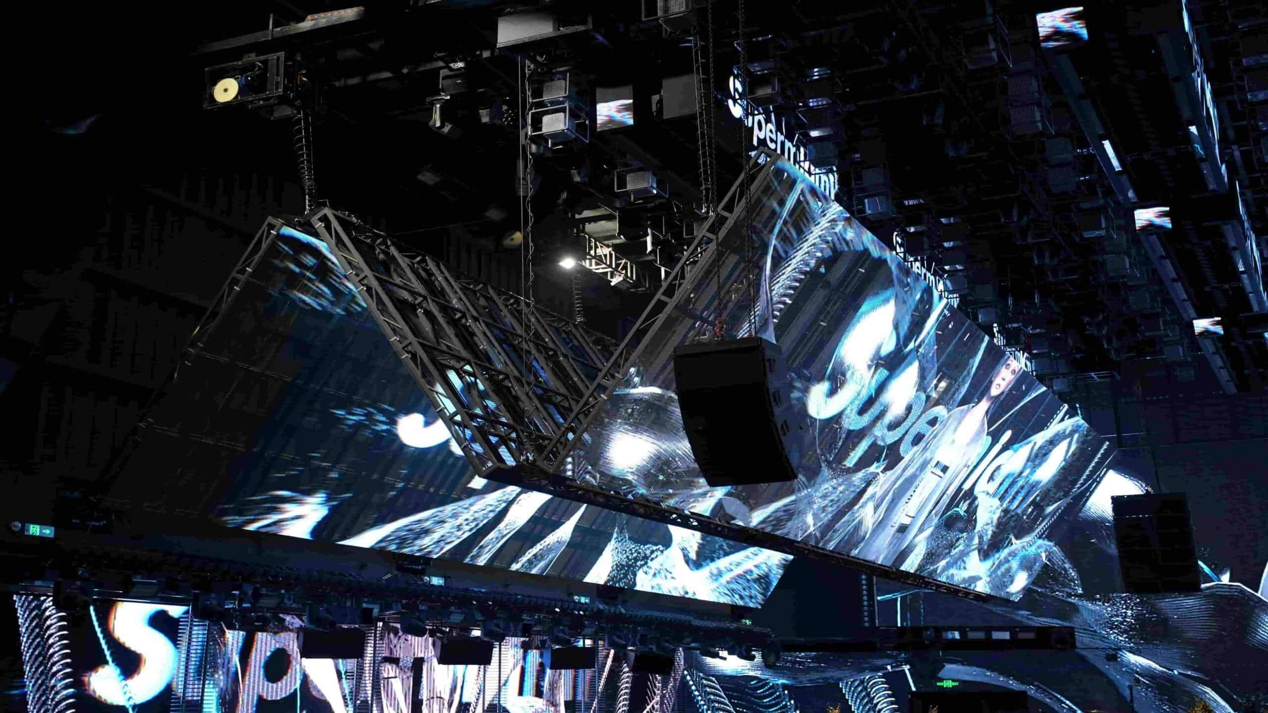 Super Miami Nightclub in Hainan—Long-Span Track & Multi-Lift Coordination