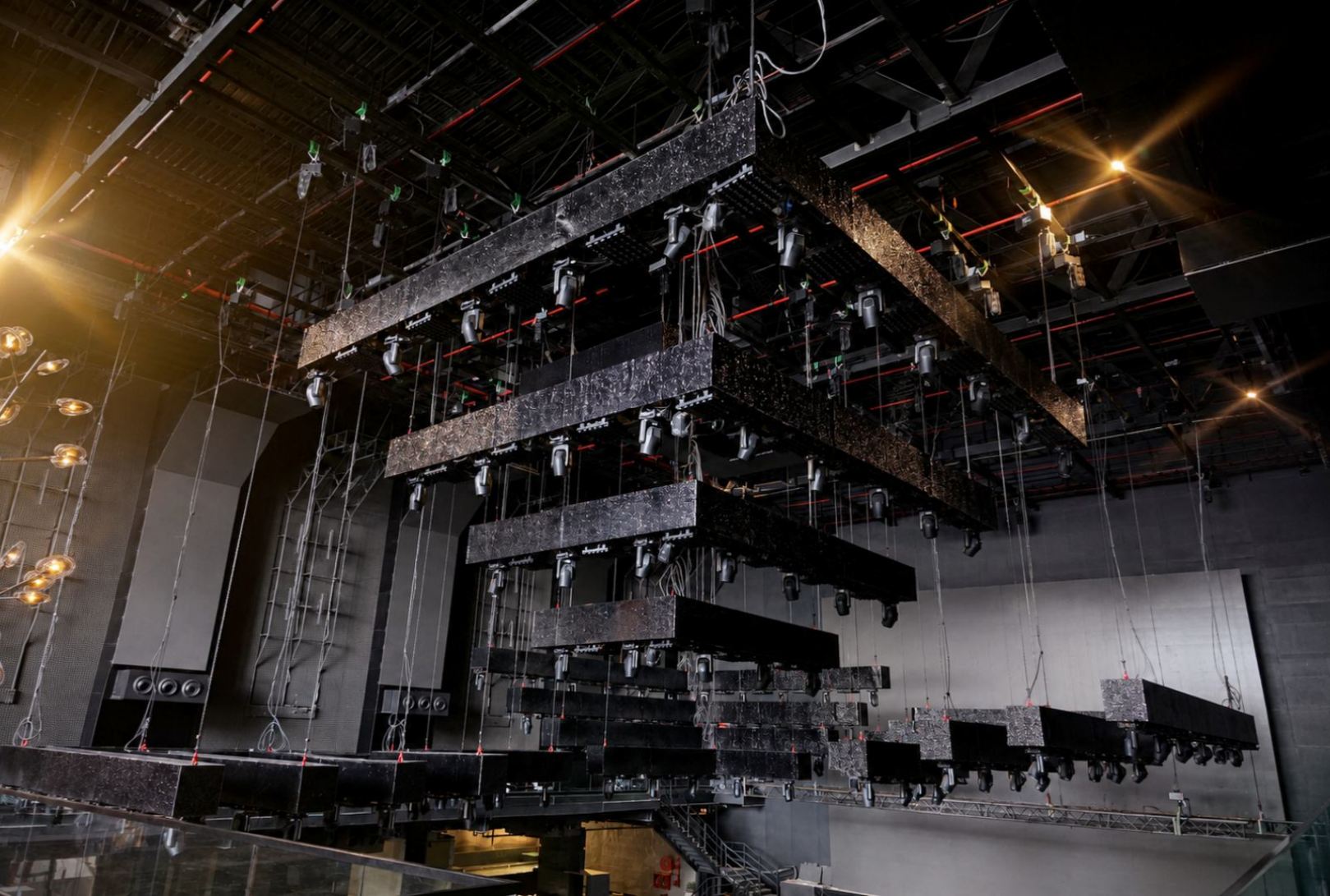Intelligent stage automation hoists