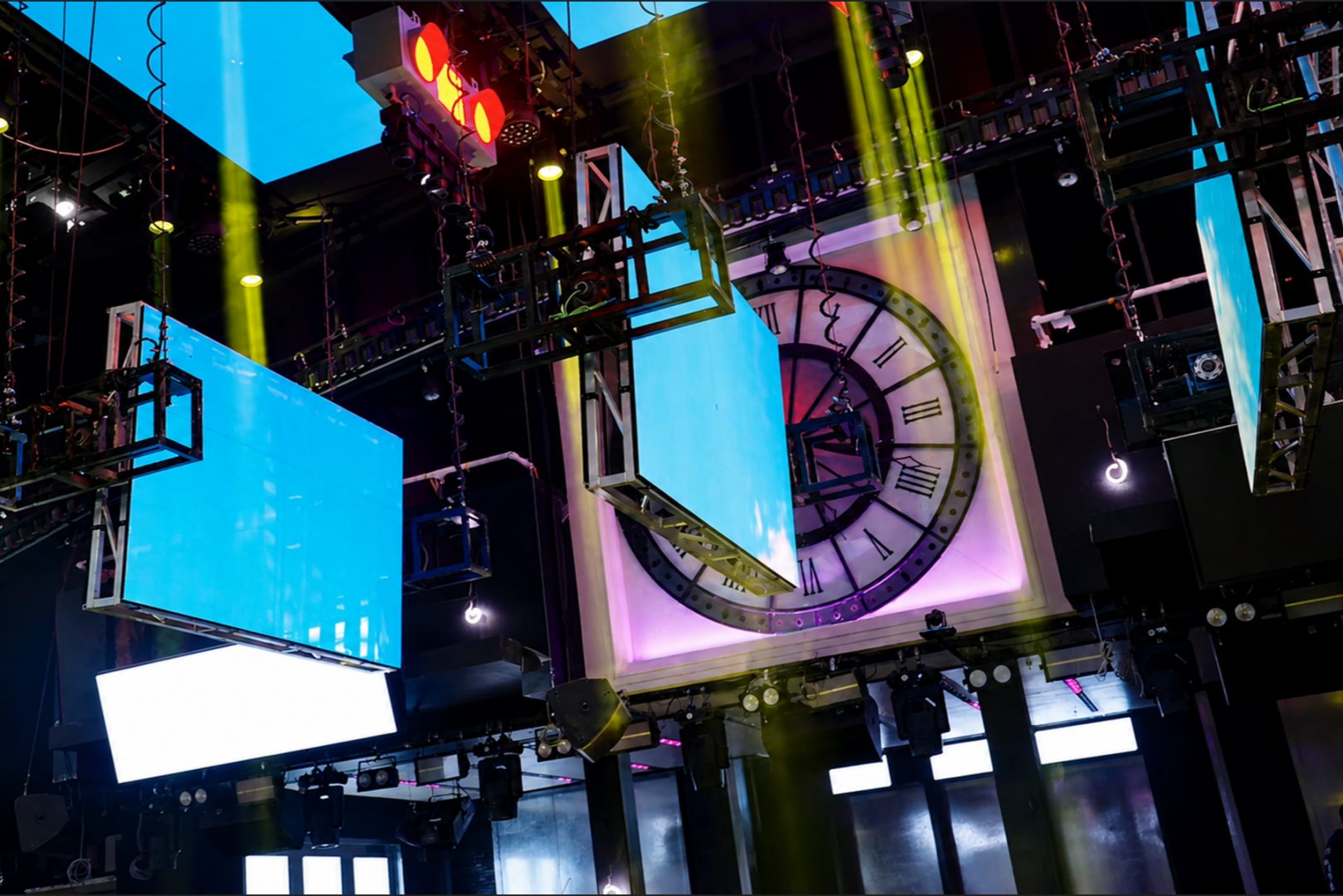 Sliding LED Screen